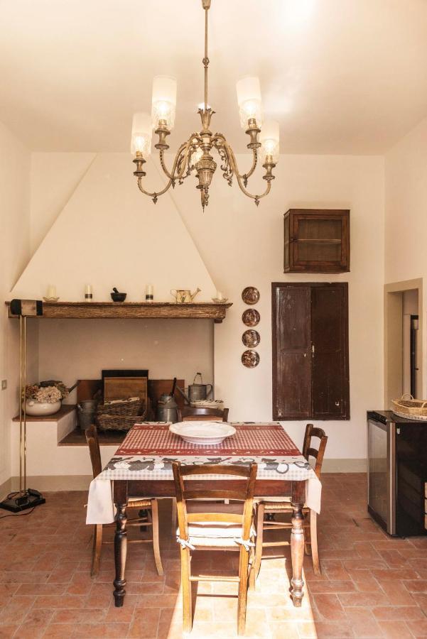 Casa Del Priore Usigliano Екстериор снимка