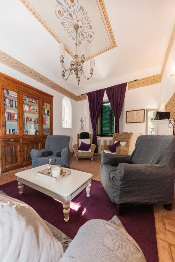 Casa Del Priore Usigliano Екстериор снимка