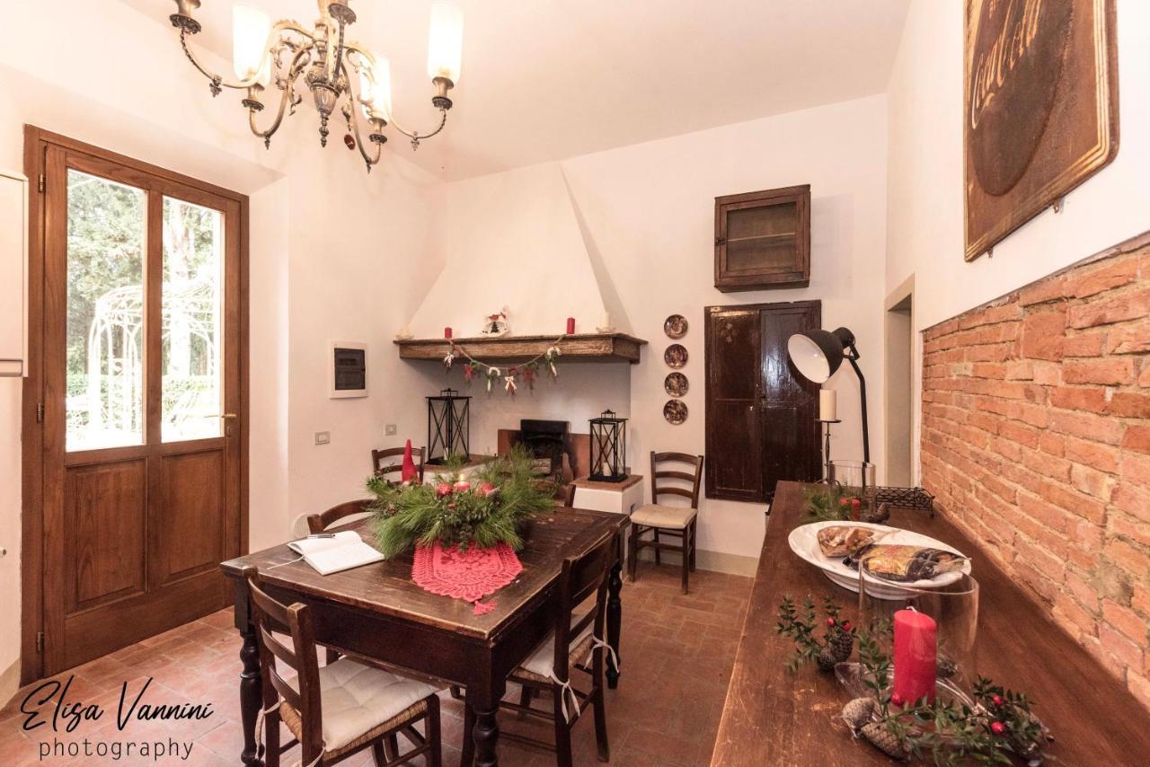 Casa Del Priore Usigliano Екстериор снимка