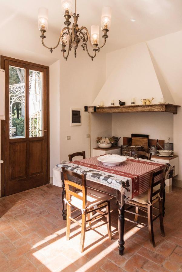 Casa Del Priore Usigliano Екстериор снимка